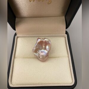Natural Baroque Pearl